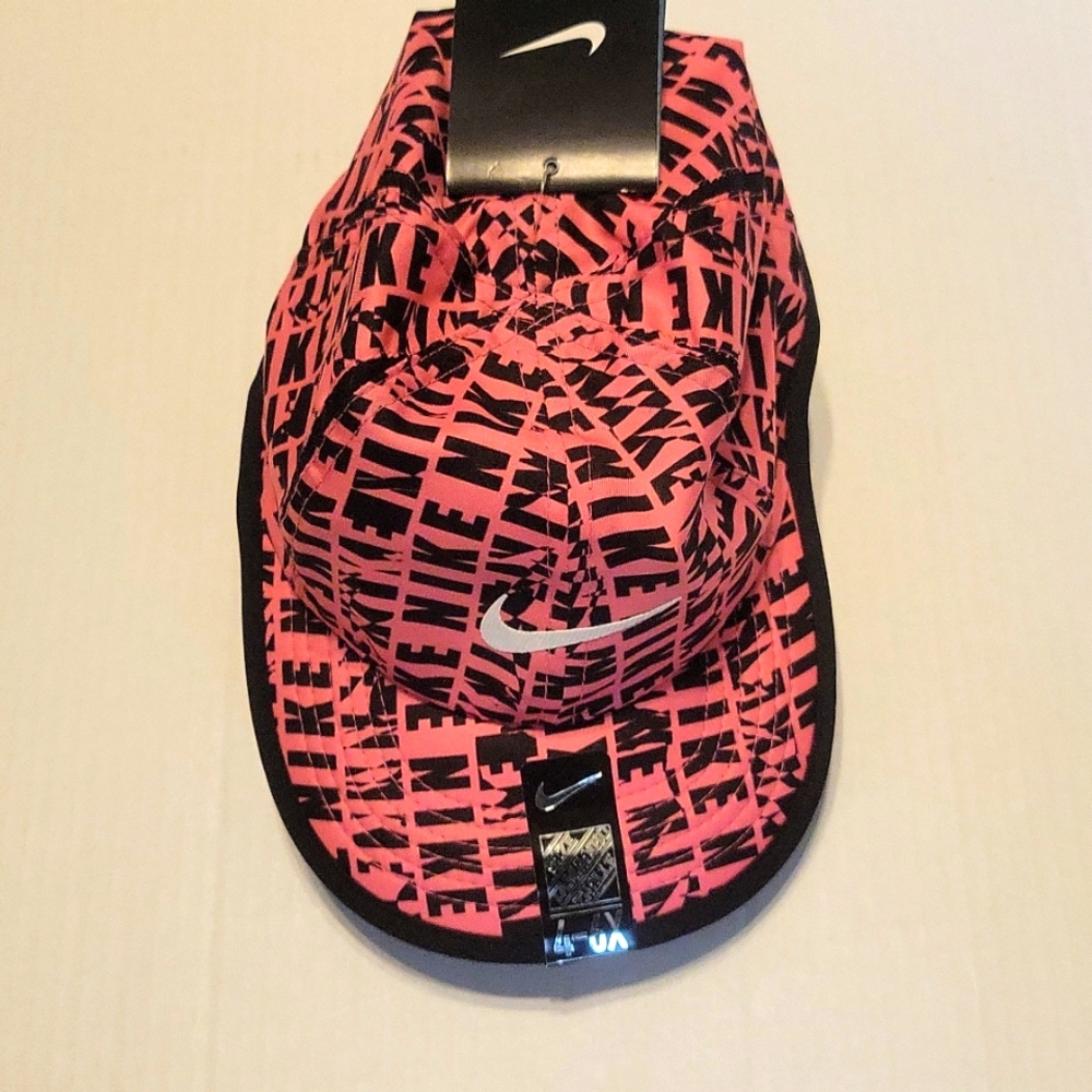 NWOT Nike Girls 4-6X‎ Logo Hat lightweight Ajustable Velcro Strap